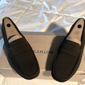 BNWB Mens Rothy’s size 10 Driving Loafer